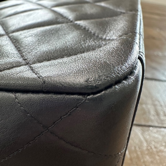 Vintage Chanel Maxi Single Flap - Picture 8 of 16